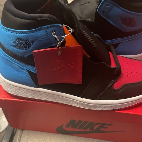 New shoes brand NEW , I just got the wrong size - Picture 4 of 4